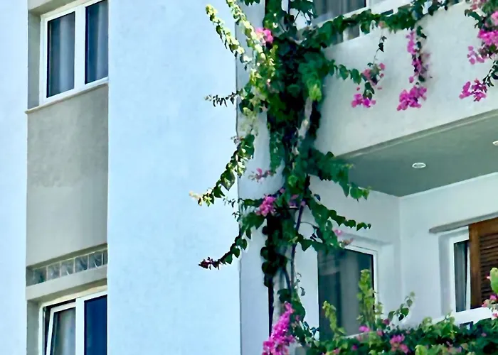 Andromeda & Lägenhetshotell Hersonissos (Crete)