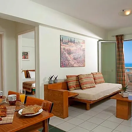 Andromeda & Studios Aparthotel Hersonissos (Crete)
