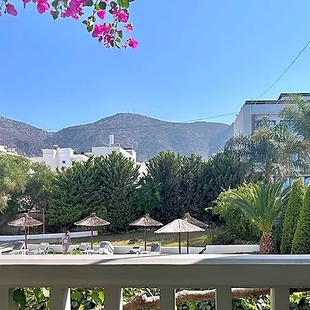 Andromeda & Studios Aparthotel