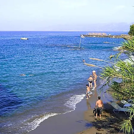 Andromeda & Studios Aparthotel Hersonissos (Crete)